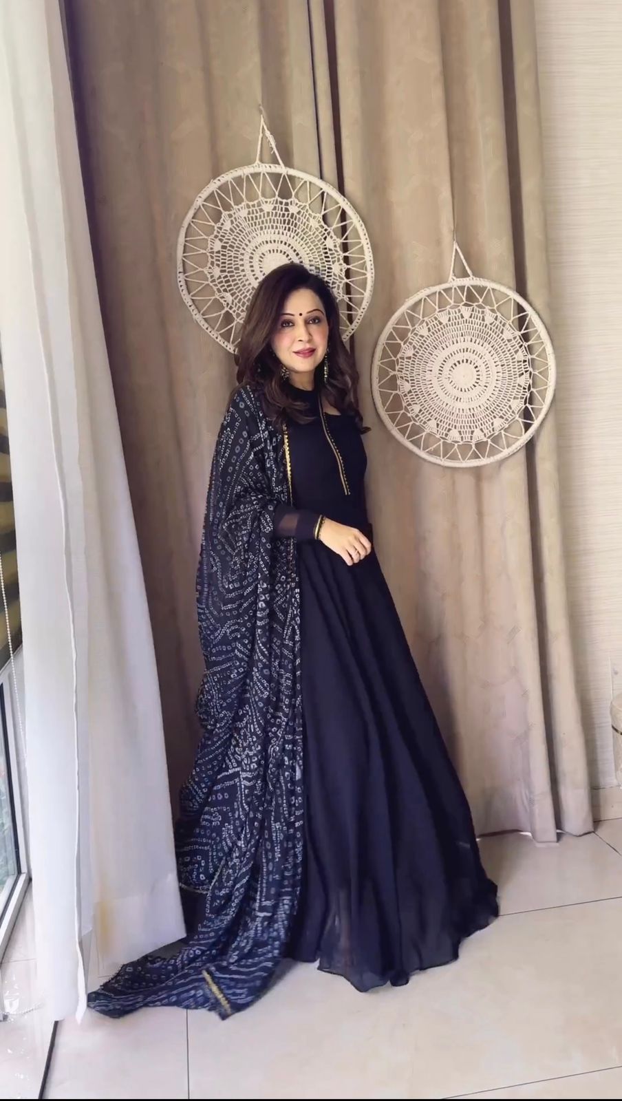 Peace Fashion Georgette Fabric Black Color Kurti (Size-L|Black|Plain Gown)  : Amazon.in: Fashion